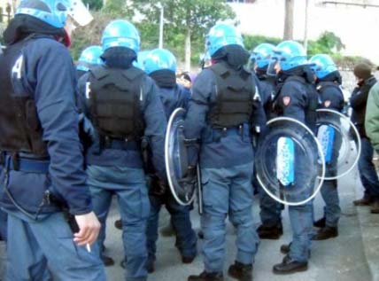 L’Intervento della Polizia in Via Montecito a Casamicciola Terme