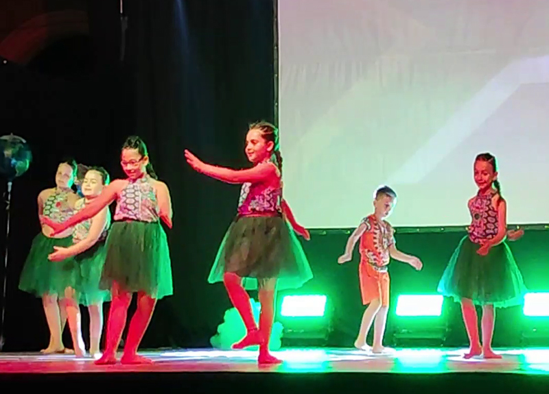 Bon Voyage, danza e canto senza confini – Decima parte.
